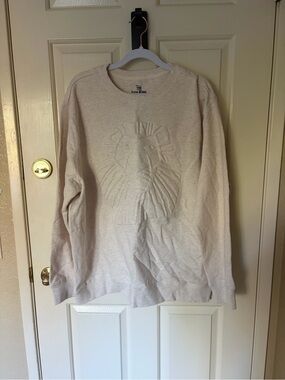 2023 Disney Cream Lion King Embossed Crewneck Sweater (Unisex-New Without Tags)
